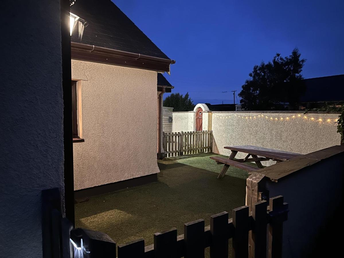 3 Bed Detached Cottage- Log Burner Mountain Views Beaumaris Exteriér fotografie