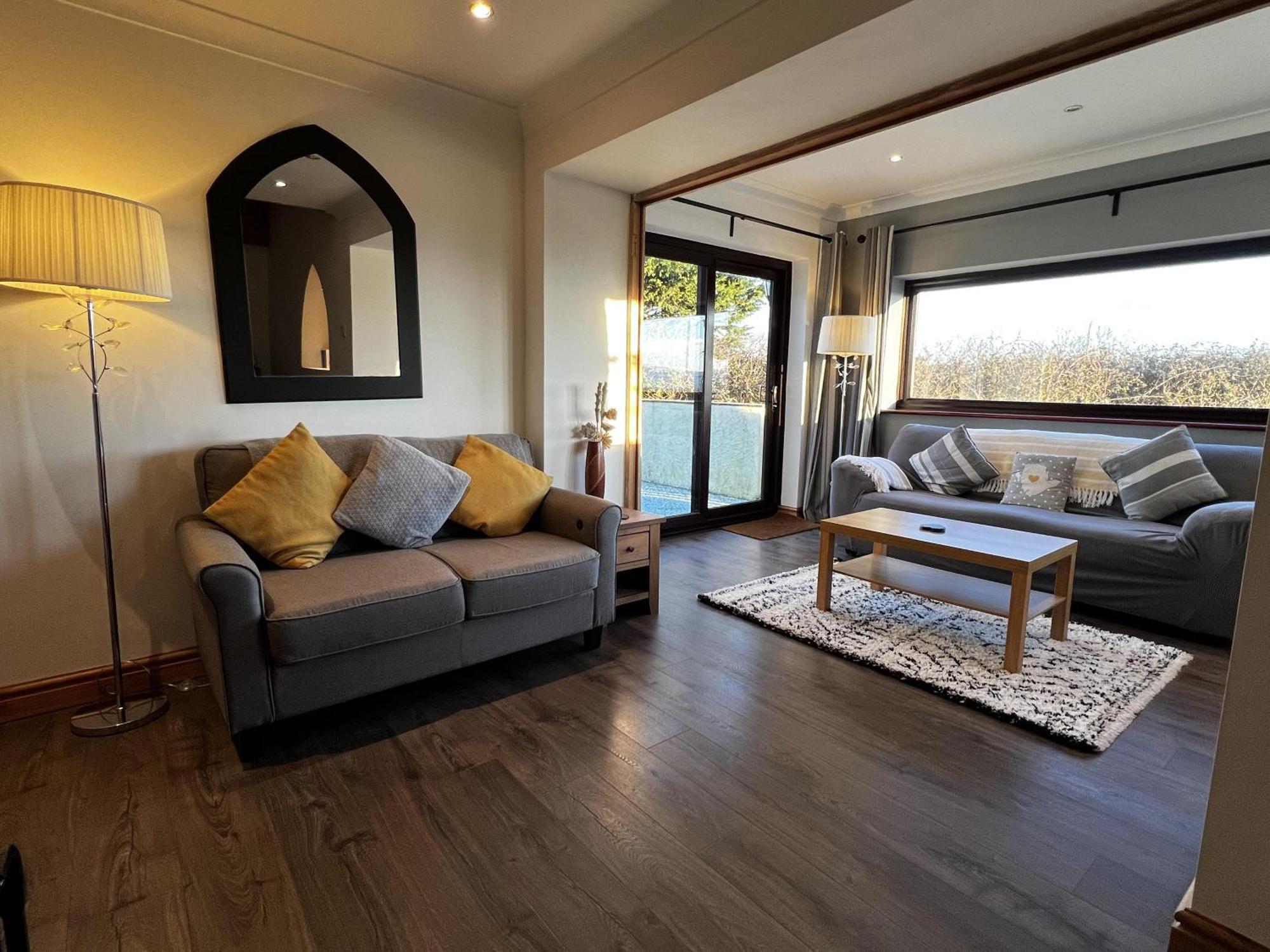 3 Bed Detached Cottage- Log Burner Mountain Views Beaumaris Exteriér fotografie