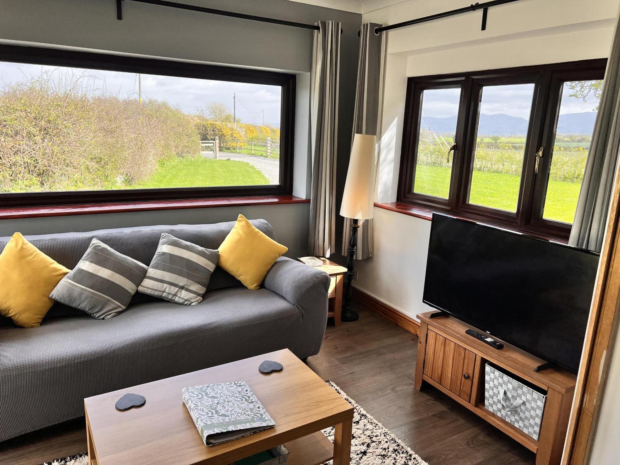 3 Bed Detached Cottage- Log Burner Mountain Views Beaumaris Exteriér fotografie