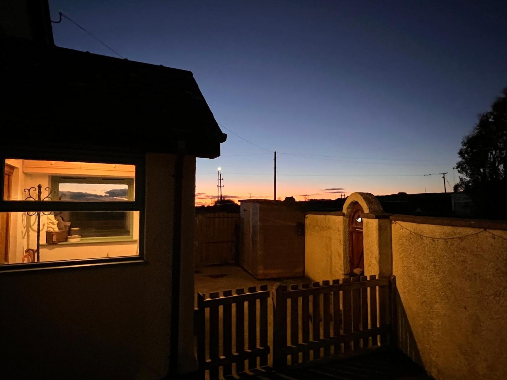 3 Bed Detached Cottage- Log Burner Mountain Views Beaumaris Exteriér fotografie