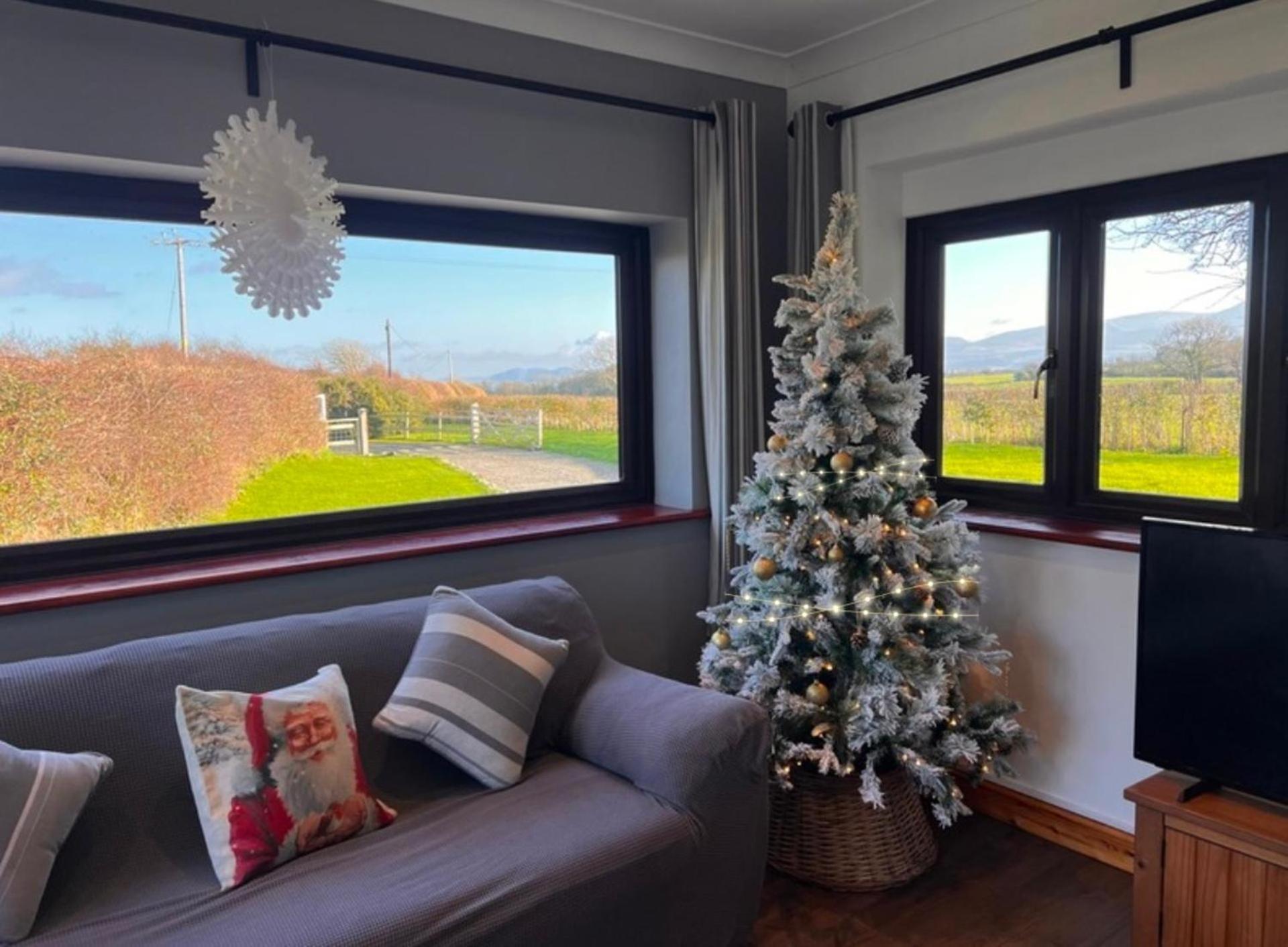 3 Bed Detached Cottage- Log Burner Mountain Views Beaumaris Exteriér fotografie