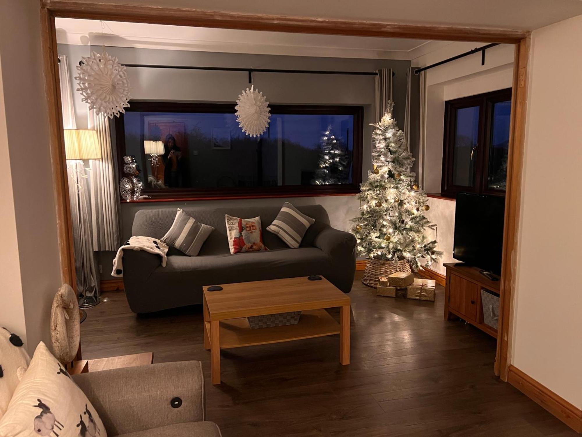 3 Bed Detached Cottage- Log Burner Mountain Views Beaumaris Exteriér fotografie